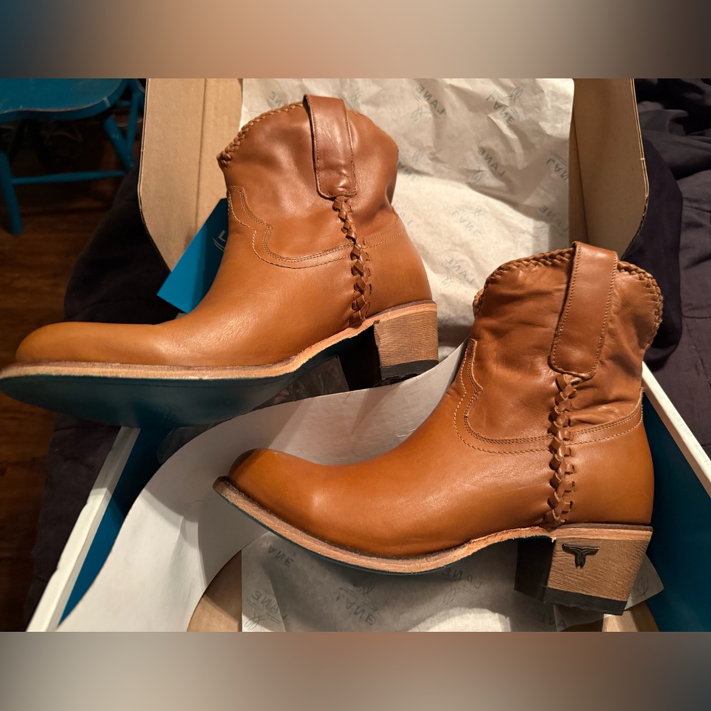 Lane PJ Bootie Western Ankle Boots - Picture 6 of 9